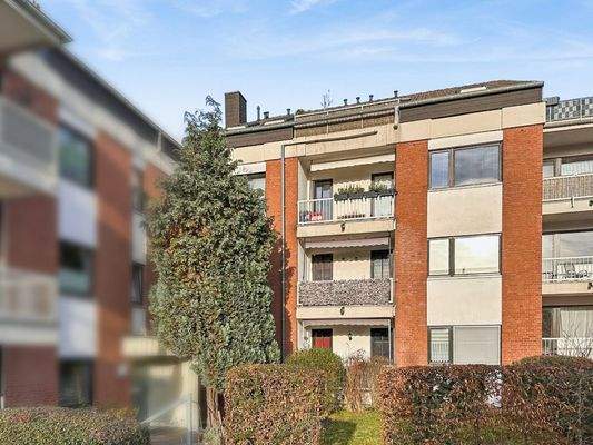 Eingang und Rückansicht_2