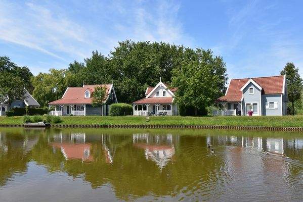 Exklusives-Ferienhaus-am-Grevelinger-Meer-Summio-Park-Aquadelta-Bruinisse002