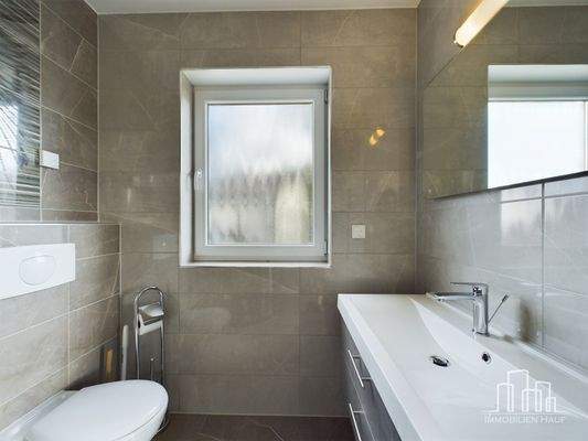 CAM02839G0-PR0162-STILL014