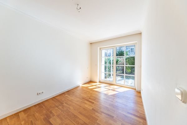 Schlafzimmer mit Ostterasse