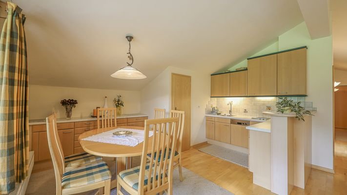 KITZIMMO-Dachgeschosswohnung mit Kaiserblick - Immobilien Aurach.