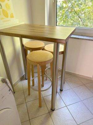 ... mit Sitzgelegenheit