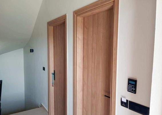 Kreta, Ligides: Großes modernes Haus in der Nähe des Agia-Sees zu verkaufen