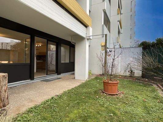 Terrasse mit Gartenanteil A2