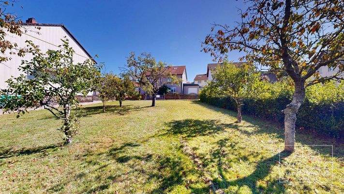 Garten mit Obstbaumbestand