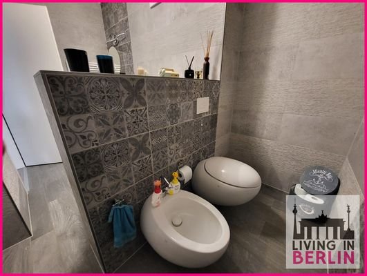 Toilette und Bidet