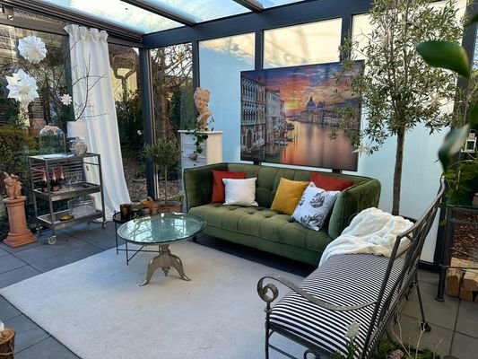 Stylischer Wintergarten mit 18 m²