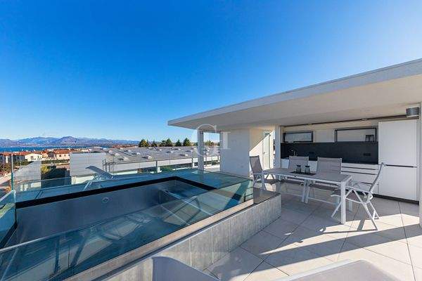 Terrasse mit Seeblick