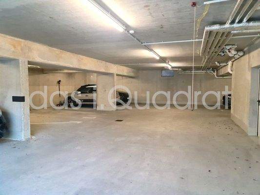 Tiefgaragenstellplatz