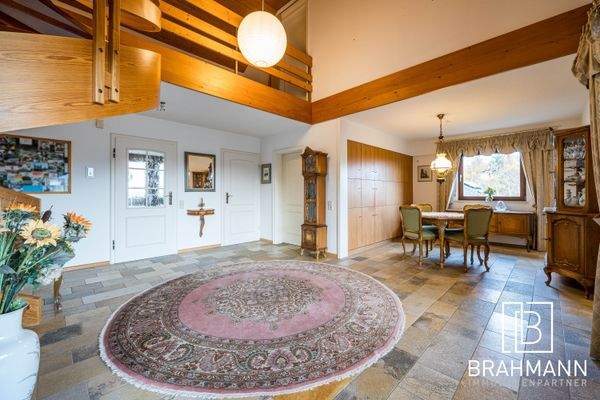 Großzügiger Eingangsbereich EG