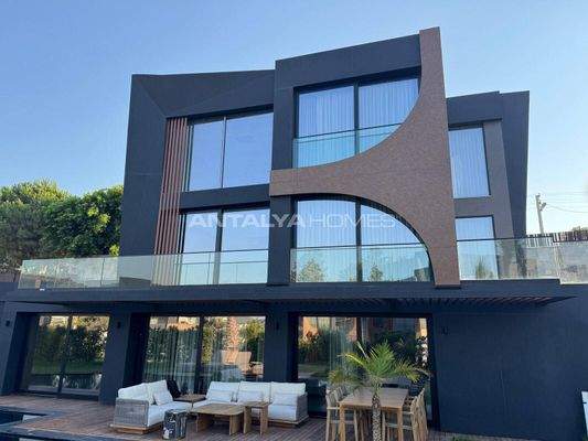 Detached Real Estate with Pool Close to Sea in Bodrum Turkbuku