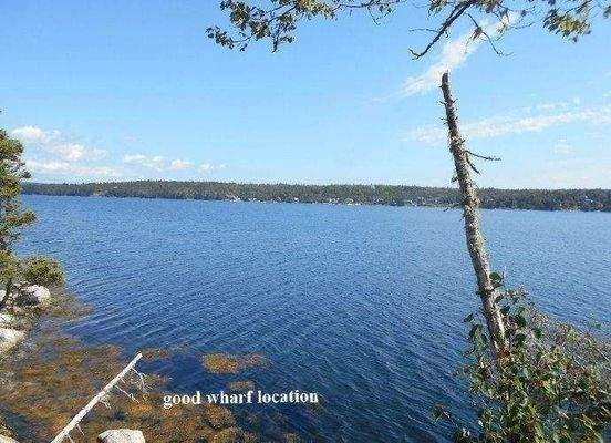 eine der Stellen für eine Bootsanlegestelle - Steg