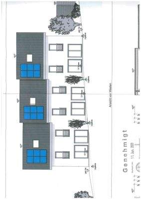 West-Ansicht mit PV-Anlage