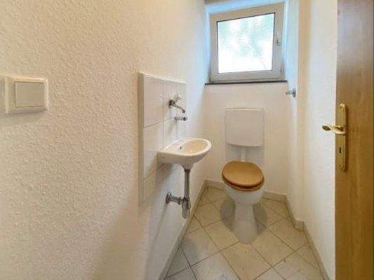 19-2.OG links Gäste-WC.jpg