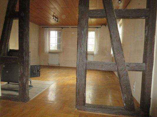 Essbereich mit Blick gen Wohnzimmer