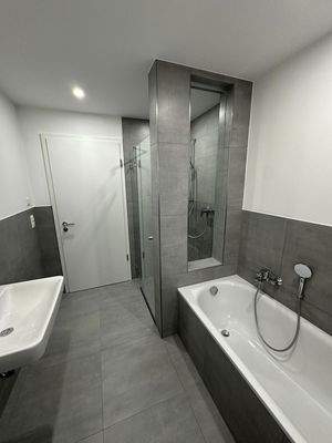 Badezimmer EG & 1.OG