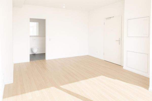 Wohnbereich Blick Richtung Eingang.jpg