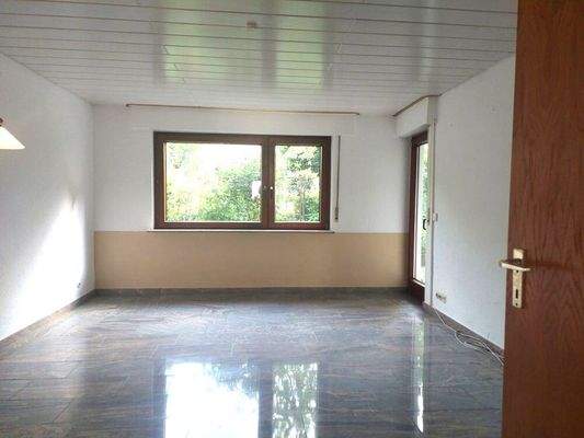 Wohn- Esszimmer ohne Möblierung