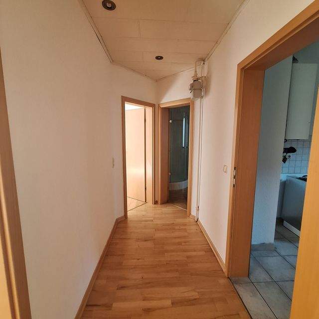 Charmante 2-Raum-Wohnung im Erdgeschoss mit grünem Innenhof - beliebte Lage nahe der Saale - Foto 4