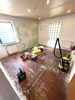 Kinderzimmer in Renovierung.jpeg