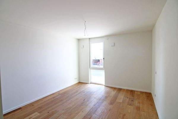 Blick in das erste Schlafzimmer