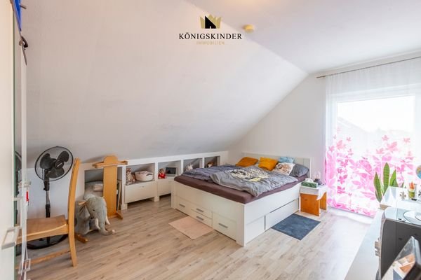 Schlafzimmer rechts im OG