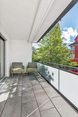 Geschützte Westloggia