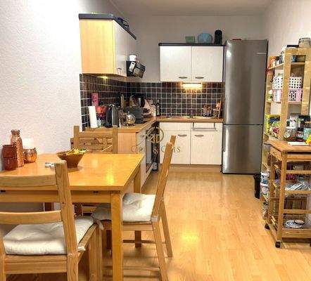 Essbereich mit Einbauküche