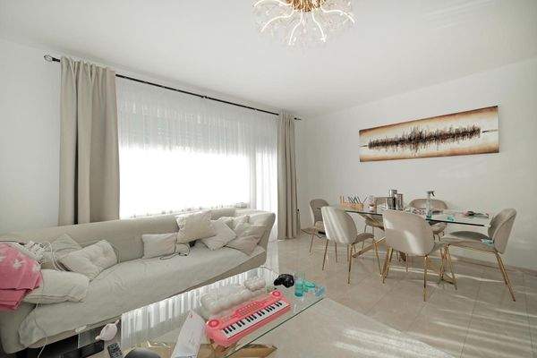 Beispiel EG freundliches Wohnzimmer