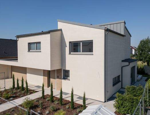 seitliche Stellplätze