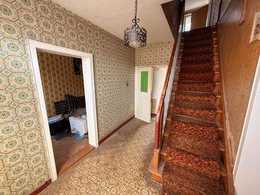 38 Flur rechte Hälfte