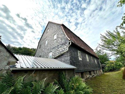 Haus mit Nebengelass