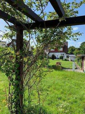 Garten hinter  dem Haus