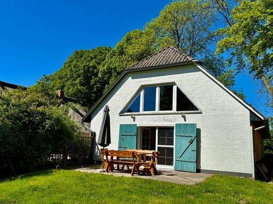Ansicht Landhaus mit Südterrasse