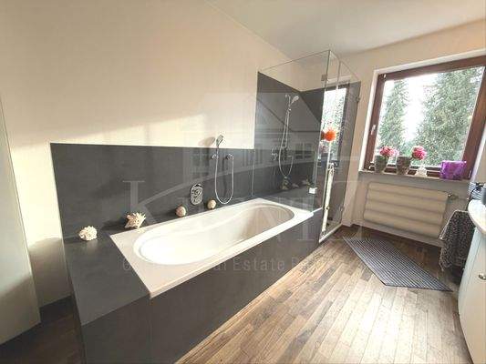 Badezimmer Erdgeschoss 