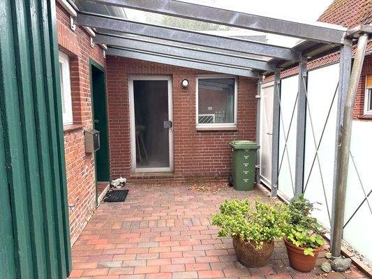 Eingangsbereich/Überdachte Terrasse