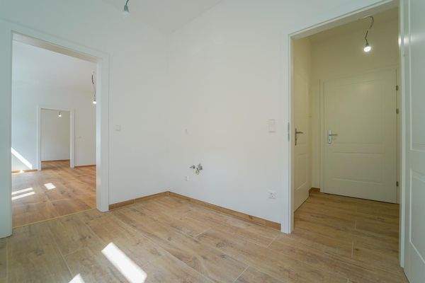 Küche - Ansicht Wohnzimmer & Vorzimmer