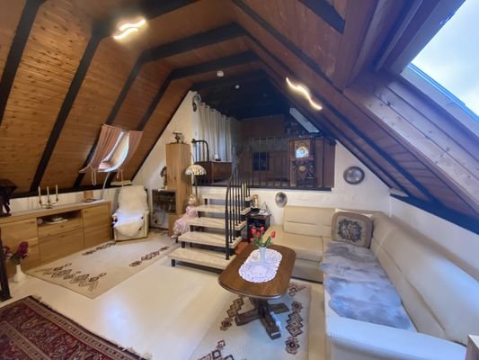 Wohnzimmer und Küche Hinterhauswohnung