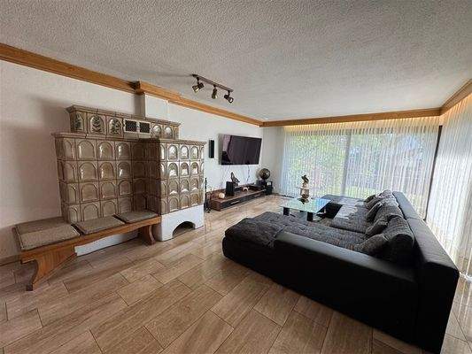 EG_Wohnen mit Kachel-Ofen