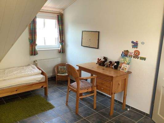 W29 1. Schlafzimmer OG.jpg