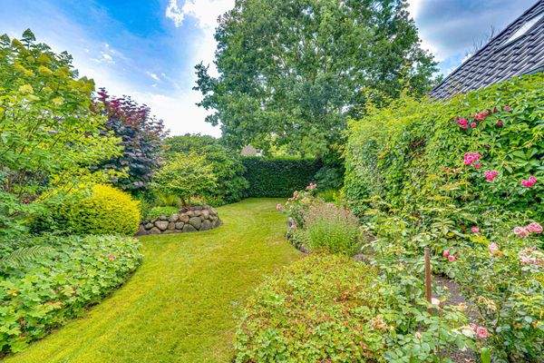 Grüner Garten Ansicht I