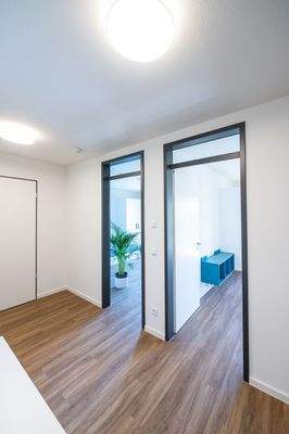 Blick auf beide Zimmertüren