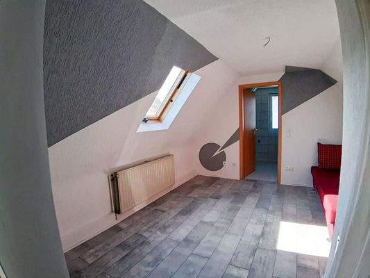 DG Wohnung Durchgangszimmer