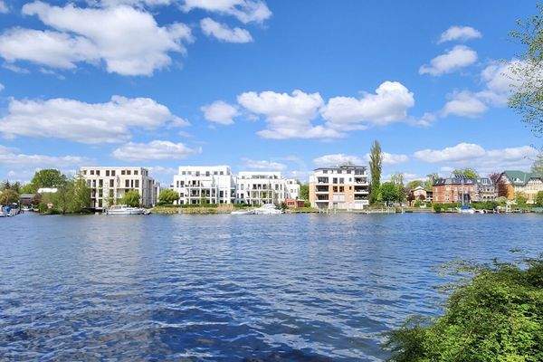 Blick vom anderen Ufer