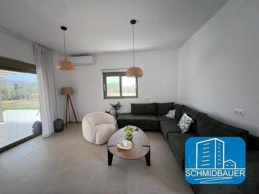 Kreta, Sivas: Moderne Villa umgeben von Olivenbäumen zum Verkauf