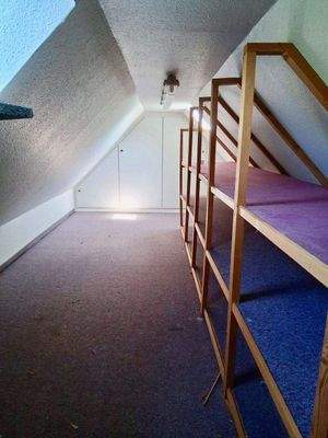 Dach ausgebaut - Heizung + Einbauschrank