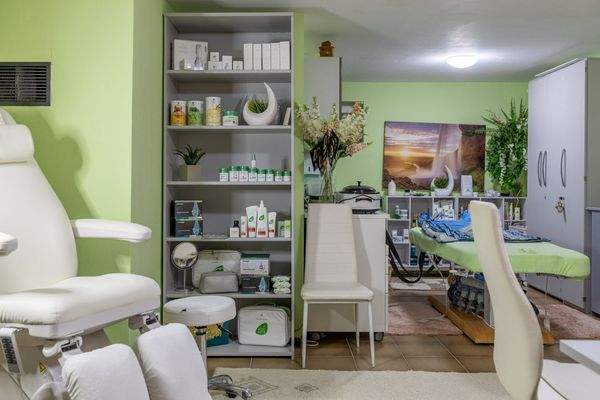 Großzügiges Wohnhaus mit Garten, Wintergarten & PV – ruhig gelegenes Raumwunder