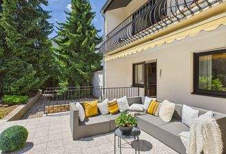 sonnenverwöhnte Terrasse