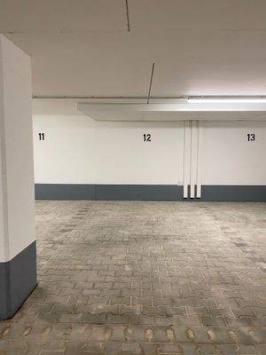 Tiefgaragenstellplatz