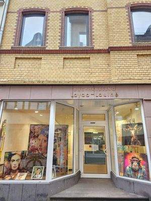 Markantes Gebäude in zentraler Lage